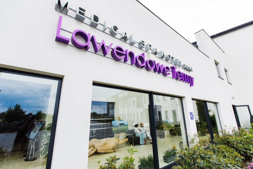 ホテル Lawendowe Termy ウニエユフ エクステリア 写真
